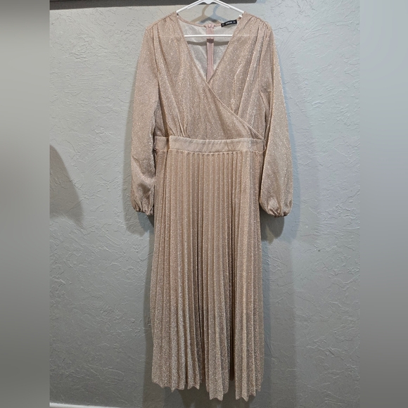 Shein Rose Gold 1XL Nwot Stunning Dress - Picture 8 of 8